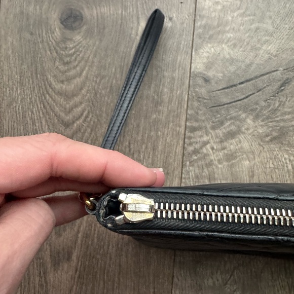 YSL CASSANDRE MATELASSÉ A5 Wristlet Pouch - Picture 3 of 11